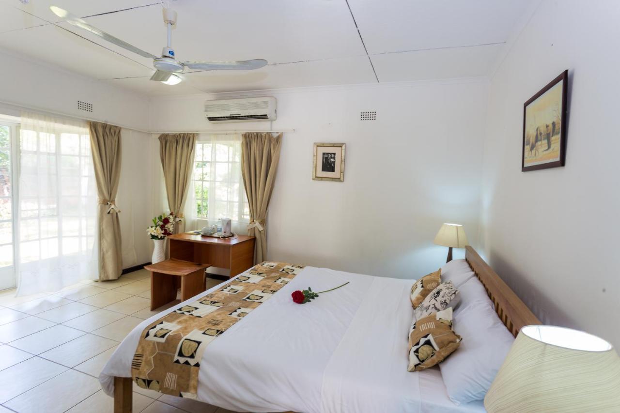 The Ad Lib Executive Lodge Lilongwe Kültér fotó