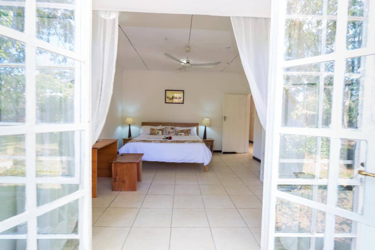 The Ad Lib Executive Lodge Lilongwe Kültér fotó