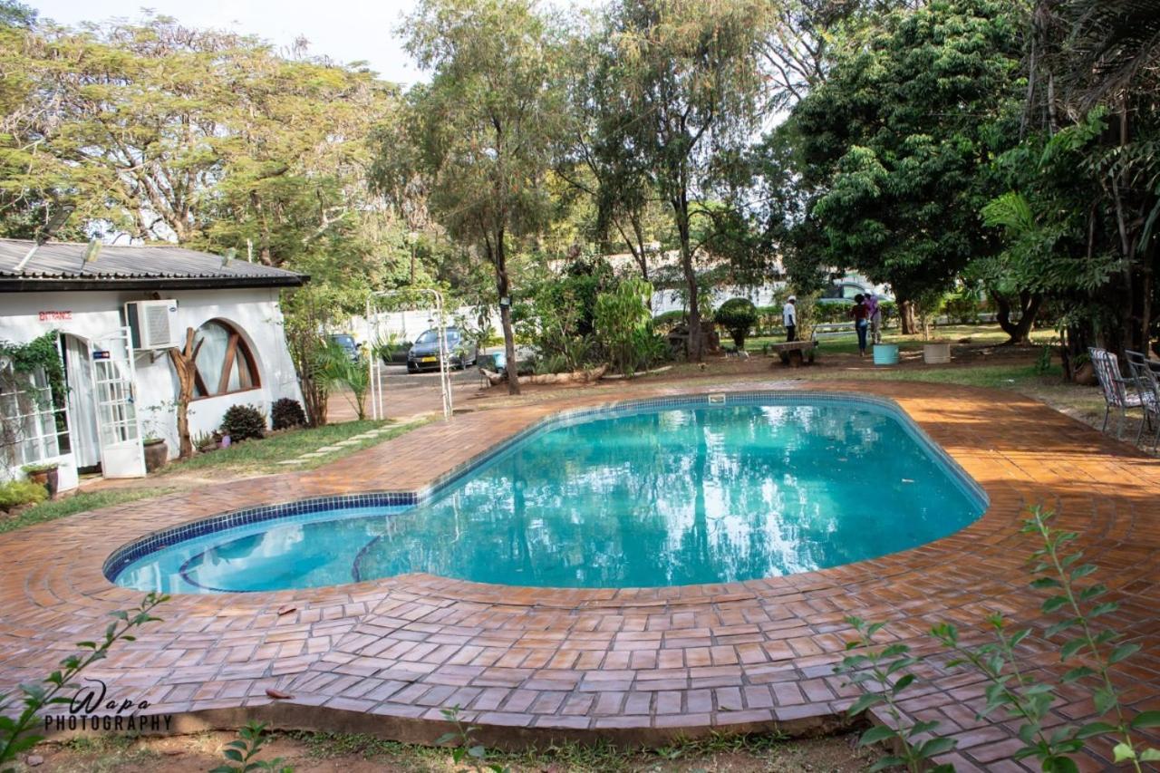 The Ad Lib Executive Lodge Lilongwe Kültér fotó